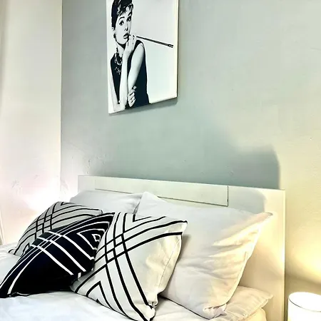 New Sea Garden Apartament Warna