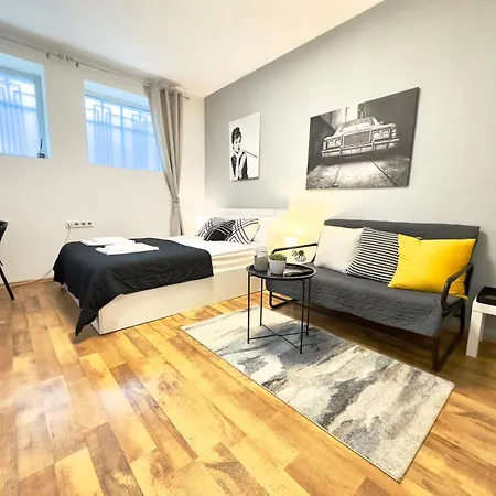 New Sea Garden Apartament Warna